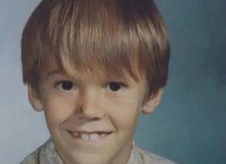 Dečak (7) krenuo u školu i više se nije vratio: Nakon osam godina se pojavio sa detetom u rukama, a kada je otkrio STRAHOTE KOJE JE PREŽIVEO ljudi su bili u šoku Dečak (7) krenuo u školu i više se nije vratio: Nakon osam godina se pojavio sa detetom u rukama, a kada je otkrio STRAHOTE KOJE JE PREŽIVEO ljudi su bili u šoku - featured image