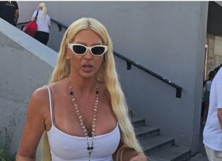 Jelena Karleuša ne liči na sebe! Nakon JOŠ JEDNE OPERACIJE šokirala javnost novim izgledom!!Balkan u nevjerici dal je ova žena uredu ATINA I NIKA BJEŽE OD NJE…… (FOTO) Jelena Karleuša ne liči na sebe! Nakon JOŠ JEDNE OPERACIJE šokirala javnost novim izgledom!!Balkan u nevjerici dal je ova žena uredu ATINA I NIKA BJEŽE OD NJE…… (FOTO) - featured image
