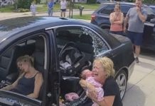 Moj zet i njegova ljubavnica ostavili su moju kćerku i njenu tromjesečnu bebu zaključane u automobilu na nesnosnoj vrućini. Kada sam razbila prozor kako bih ih spasila, moja kćerka je prije nego što je izgubila svijest prošaptala: „Tyler i Vanessa…“ Moj zet i njegova ljubavnica ostavili su moju kćerku i njenu tromjesečnu bebu zaključane u automobilu na nesnosnoj vrućini. Kada sam razbila prozor kako bih ih spasila, moja kćerka je prije nego što je izgubila svijest prošaptala: „Tyler i Vanessa…“ - featured image