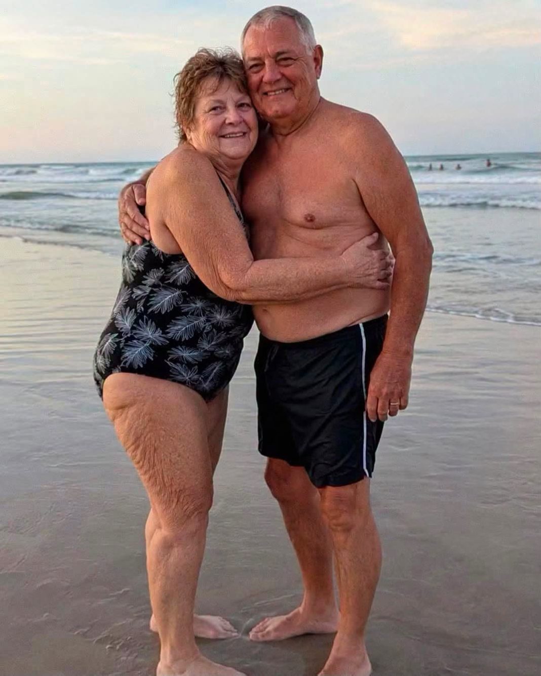 Snaha mi je zabranila da viđam unuke zbog fotografije u kupaćem kostimu, ali zaboravila je jednu važnu stvar. - featured image