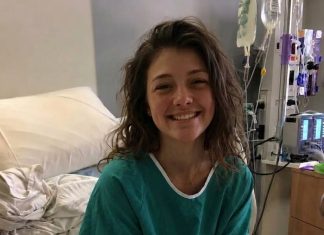Moja osamnaestogodišnja kćerka postala je donor organa. Nakon njenog počasnog oproštajnog prolaska kroz bolnički hodnik, doktor je potrčao za mnom i rekao: „Vaš muž me je molio da od vas sakrijem istinu o vašoj kćerki.“ Moja osamnaestogodišnja kćerka postala je donor organa. Nakon njenog počasnog oproštajnog prolaska kroz bolnički hodnik, doktor je potrčao za mnom i rekao: „Vaš muž me je molio da od vas sakrijem istinu o vašoj kćerki.“ - featured image