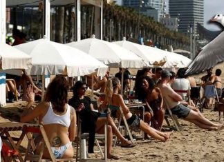 VLADAN JE NA PLAŽI U SUTOMORU UHVATIO ŽENU U PREVARI: “Zatekao sam ih kako se..” LJUDI SVE GLEDALI, pa mu je… VLADAN JE NA PLAŽI U SUTOMORU UHVATIO ŽENU U PREVARI: “Zatekao sam ih kako se..” LJUDI SVE GLEDALI, pa mu je… - featured image