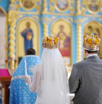 Predanje sa Ostroga o prekinutom vjenčanju i sveštenikovim riječima koje su, prema priči, promijenile tok jednog života Predanje sa Ostroga o prekinutom vjenčanju i sveštenikovim riječima koje su, prema priči, promijenile tok jednog života - featured image