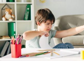 Pamte ih i kad odrastu 4 stvari deca ne opraštaju roditeljima Pamte ih i kad odrastu 4 stvari deca ne opraštaju roditeljima - featured image