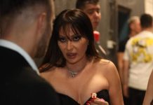 SRAMNO PONAŠANJE SRPSKE MAĆEHE! Ceca NAPALA I URLALA NA SNAHU!! – OVE reči nikada niste čuli od nje! (VIDEO) SRAMNO PONAŠANJE SRPSKE MAĆEHE! Ceca NAPALA I URLALA NA SNAHU!! – OVE reči nikada niste čuli od nje! (VIDEO) - featured image