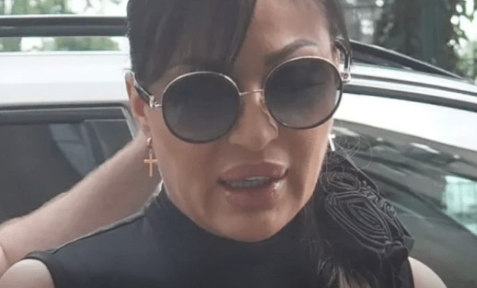 Jecaji na sve strane! Ceca ne može da vjeruje da se sve tako brzo odigralo, evo šta se desilo Anastasiji.. (FOTO) - featured image Jecaji na sve strane! Ceca ne može da vjeruje da se sve tako brzo odigralo, evo šta se desilo Anastasiji.. (FOTO) - featured image