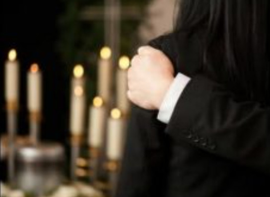 Šta treba uraditi sa odećom preminulog? Veruje se da se ovo nikako ne bi smelo dirati da se pokojnik “Ne uznemiri” - featured image Šta treba uraditi sa odećom preminulog? Veruje se da se ovo nikako ne bi smelo dirati da se pokojnik “Ne uznemiri” - featured image
