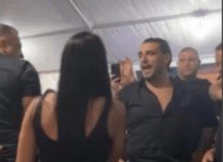 ŽENA DARKA LAZIĆA UŠLA POD ŠATOR PA MU NAPRAVILA HAOS: Ceo ŠABAČKI VAŠAR je gledao U NJU (video) Sramota… ŽENA DARKA LAZIĆA UŠLA POD ŠATOR PA MU NAPRAVILA HAOS: Ceo ŠABAČKI VAŠAR je gledao U NJU (video) Sramota… - featured image