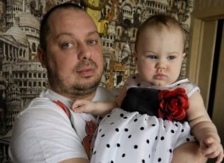 Moj muž je insistirao da svake večeri sam kupa našu malu kćerku. Kada sam ga jedne večeri krišom pratila, noge su mi se odsjekle od straha. 😱💔 Moj muž je insistirao da svake večeri sam kupa našu malu kćerku. Kada sam ga jedne večeri krišom pratila, noge su mi se odsjekle od straha. 😱💔 - featured image