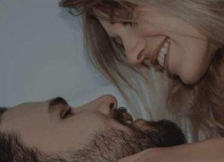 Ovo je najveća muška slabost u krevetu – žena koja to zna ima moć nad njim Ovo je najveća muška slabost u krevetu – žena koja to zna ima moć nad njim - featured image