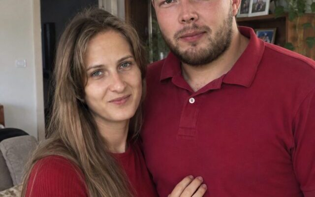 😱💔 Nakon 15 godina braka, moj suprug počeo se udaljavati od nas. Tada sam otkrila strašnu istinu koju je skrivao… - featured image